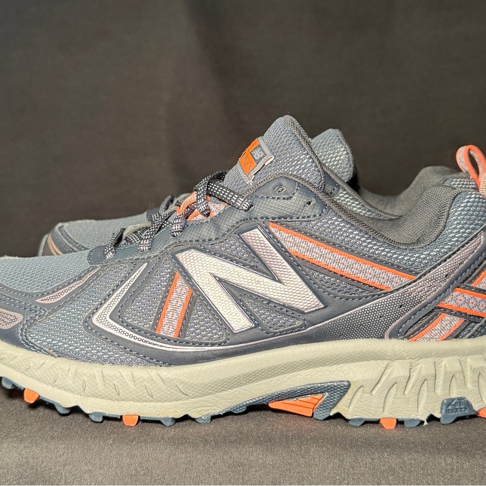 New Balance 410v5 Trail Women’s Size 9 Thunder Orange WT410CT5